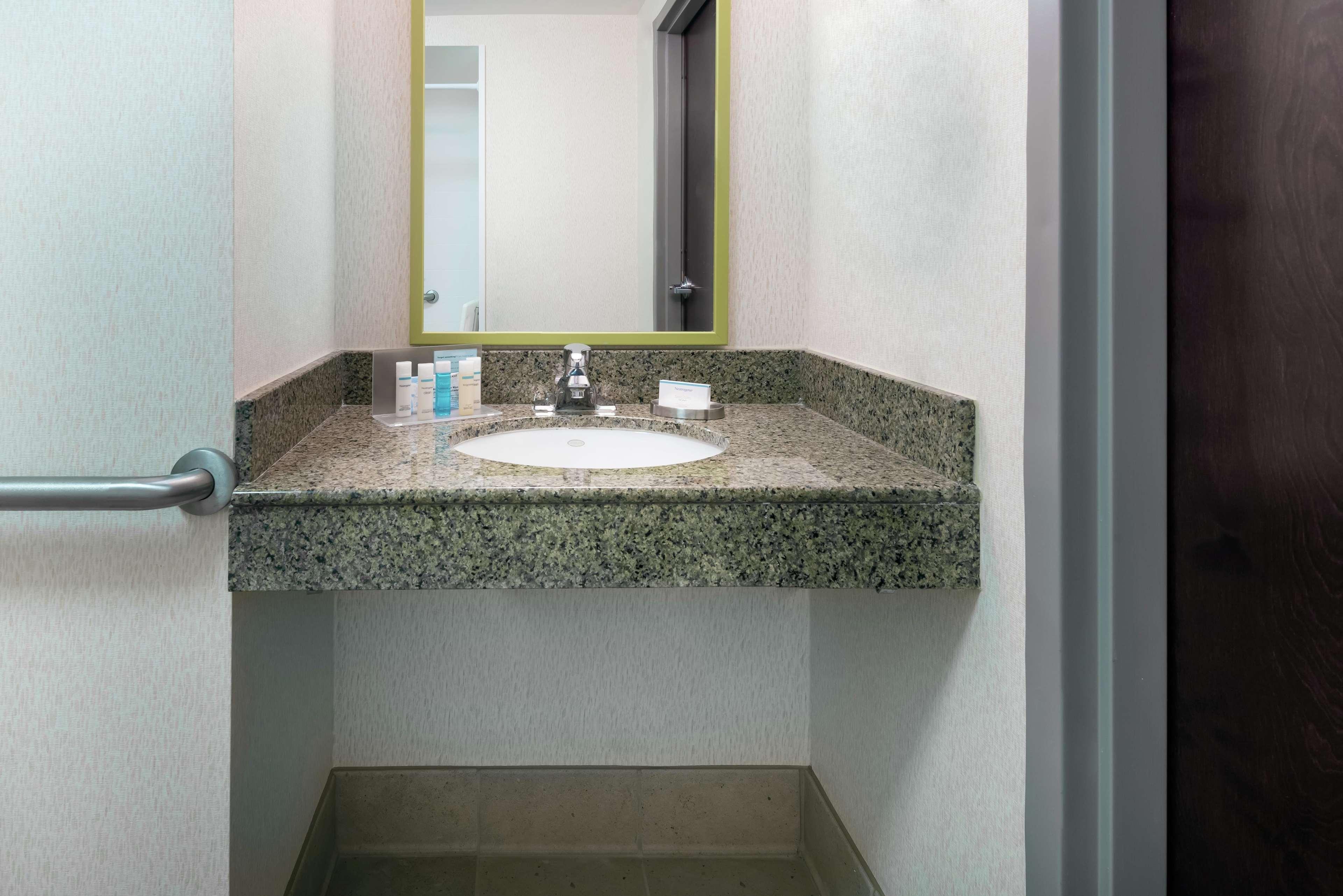 Hampton Inn South Plainfield-Piscataway מראה חיצוני תמונה