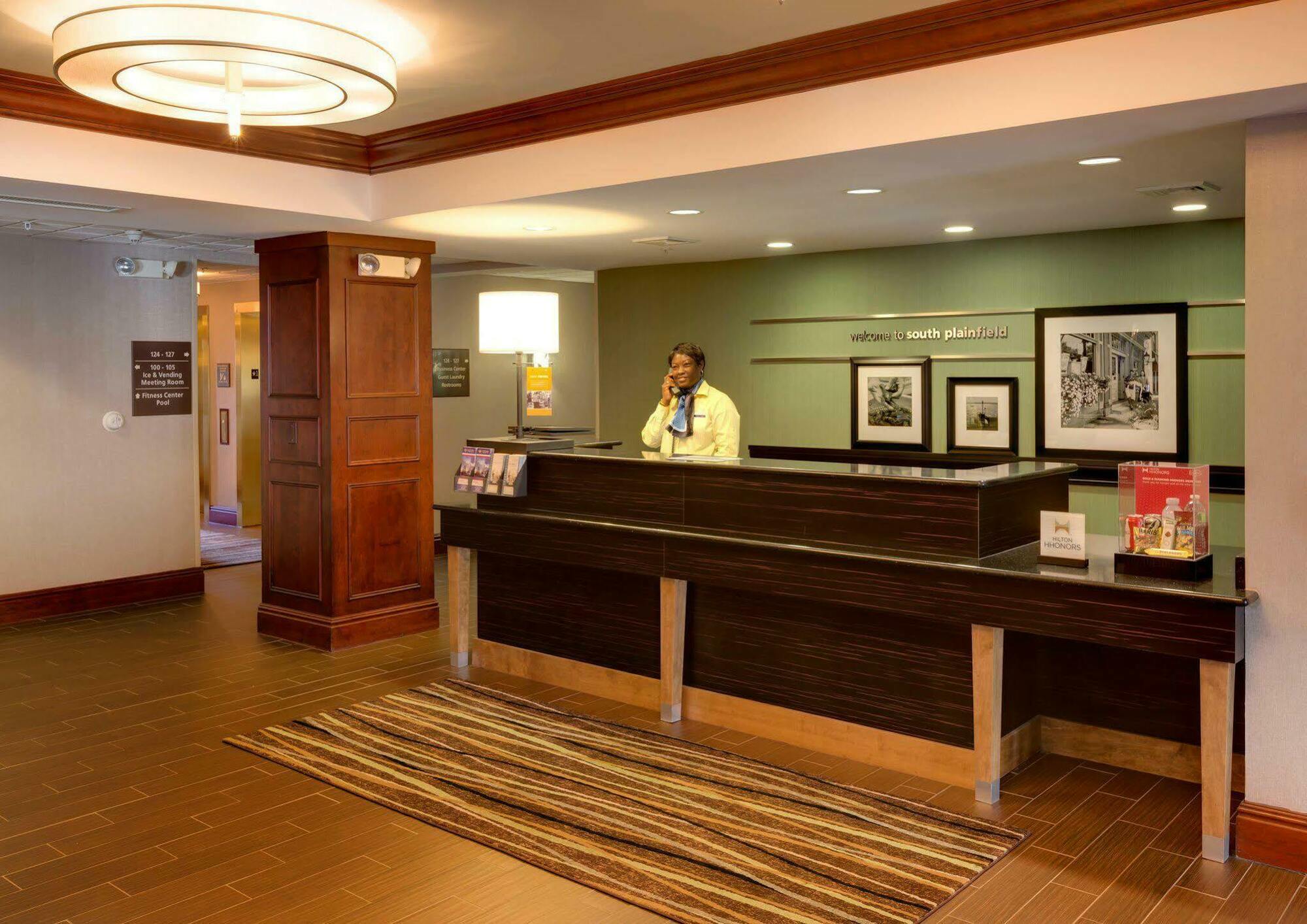 Hampton Inn South Plainfield-Piscataway מראה חיצוני תמונה