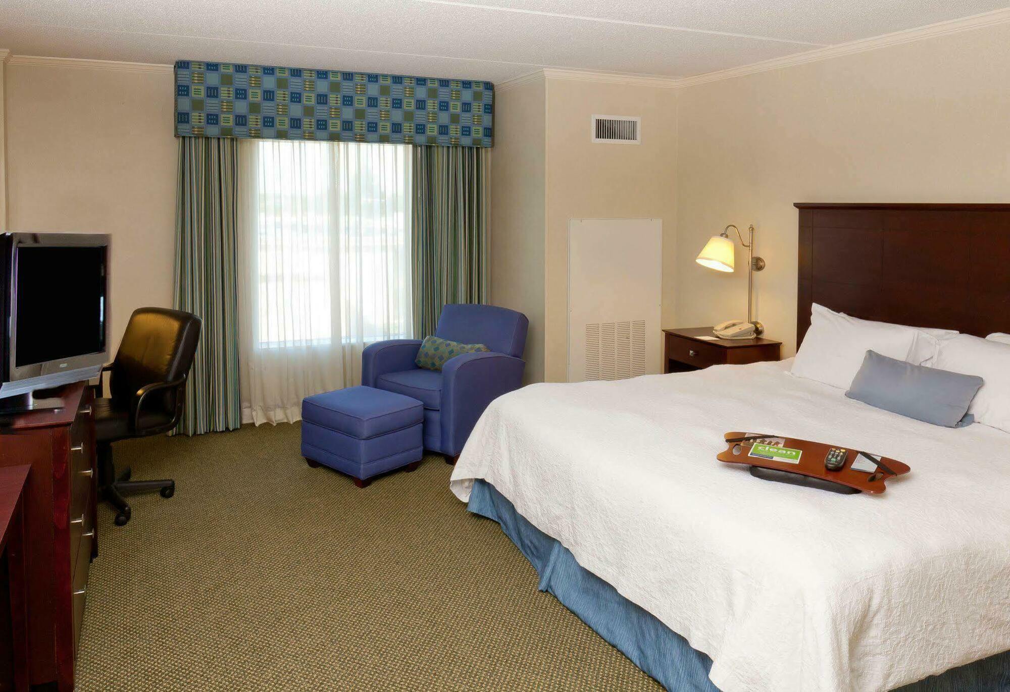 Hampton Inn South Plainfield-Piscataway מראה חיצוני תמונה